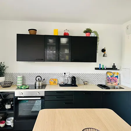 4 Bdrm 4 Bth M8 Et Rer D Apartment *