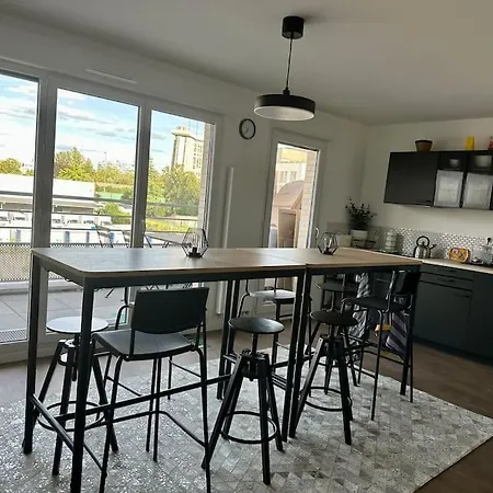 4 Bdrm 4 Bth M8 Et Rer D Creteil