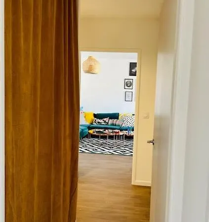 4 Bdrm 4 Bth M8 Et Rer D Apartment Creteil