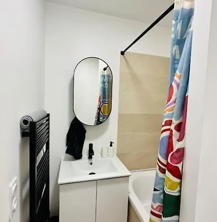 4 Bdrm 4 Bth M8 Et Rer D