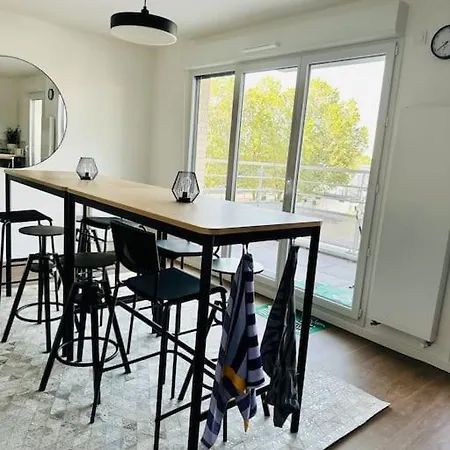 Apartment 4 Bdrm 4 Bth M8 Et Rer D Creteil